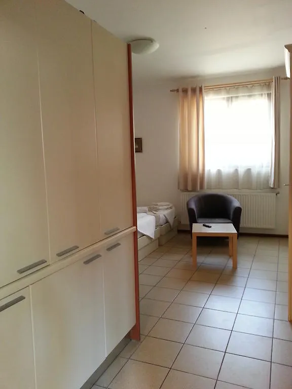 Banu Manta Apartments Bucureşti 0*,  România